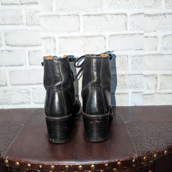 Frye Sabrina 6.5 Black Leather Retro Lace Up Classic Combat Moto Ankle Boots - Picture 11 of 14